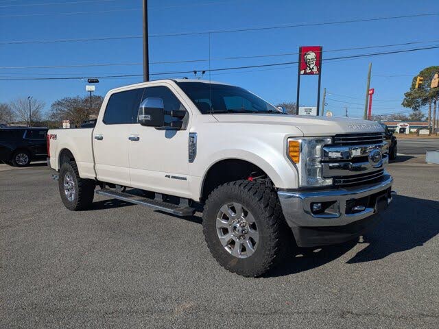 2017 Ford F-250 Super Duty Lariat Crew Cab 4WD