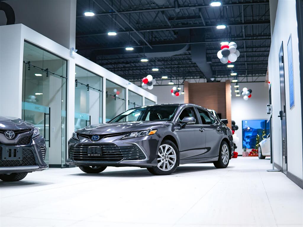 2021 Toyota Camry Hybrid LE FWD