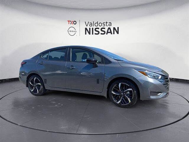 2025 Nissan Versa SR FWD