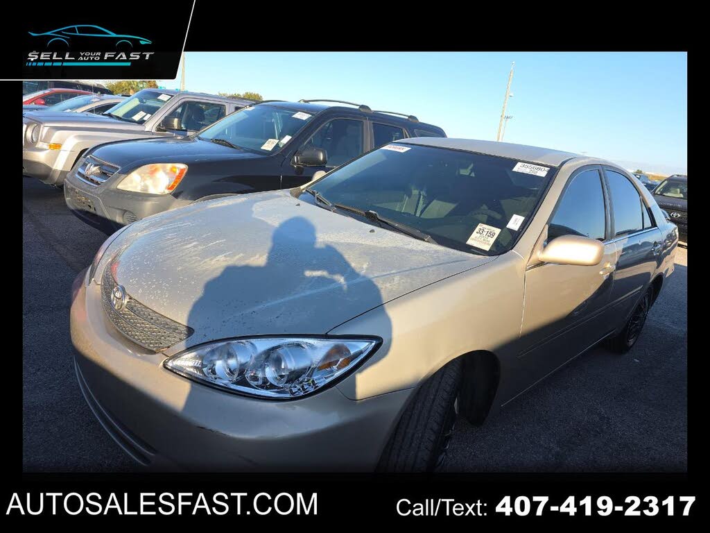 2004 Toyota Camry LE FWD