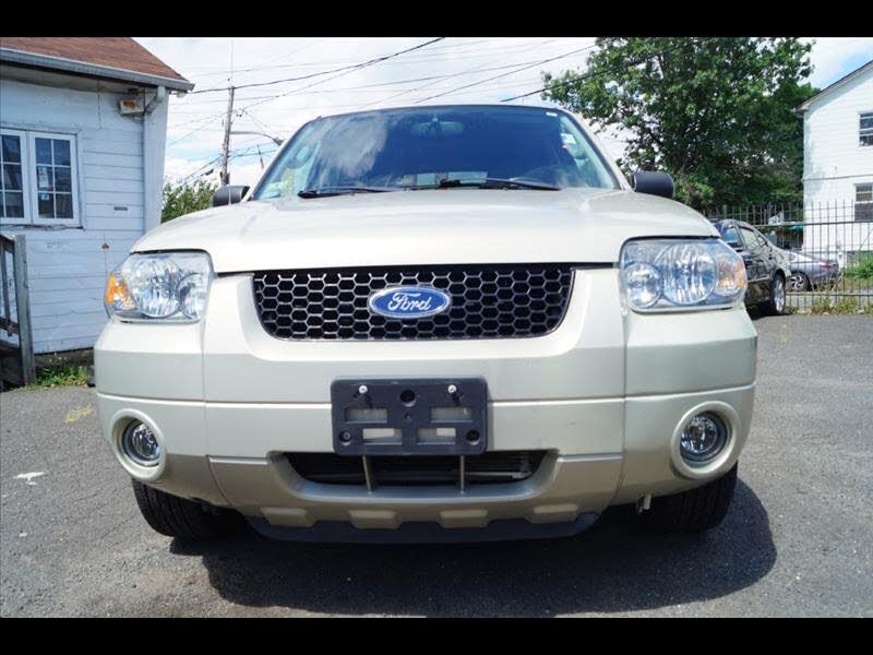 2005 Ford Escape Limited AWD