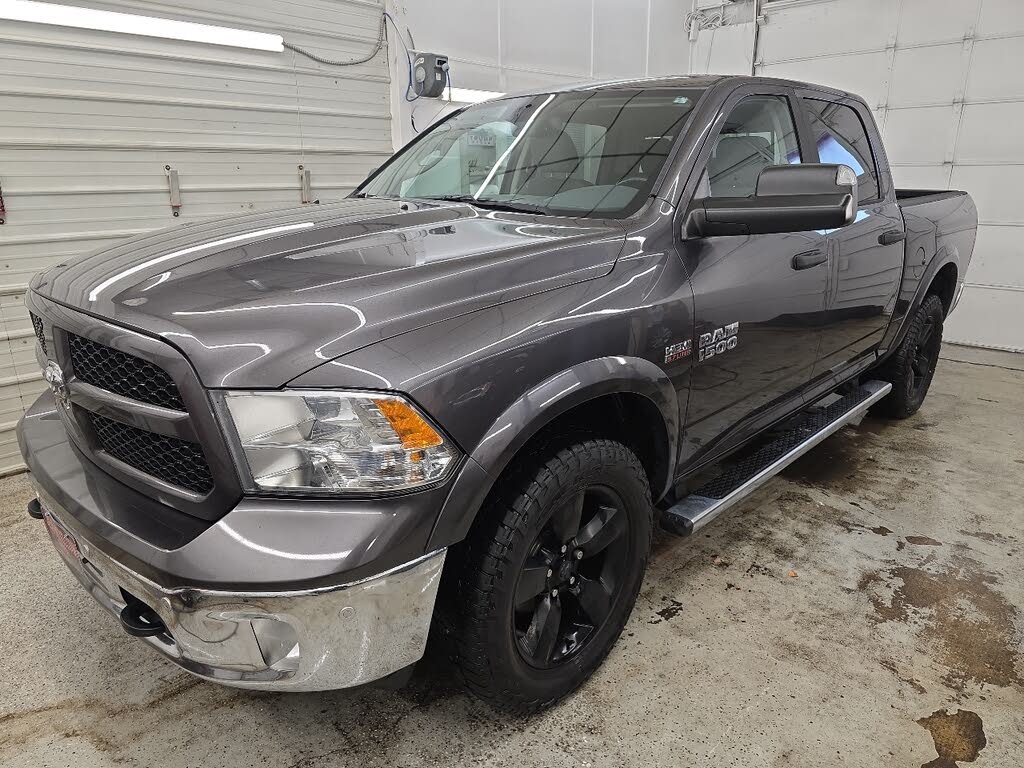 2016 RAM 1500 SLT Crew Cab 4WD