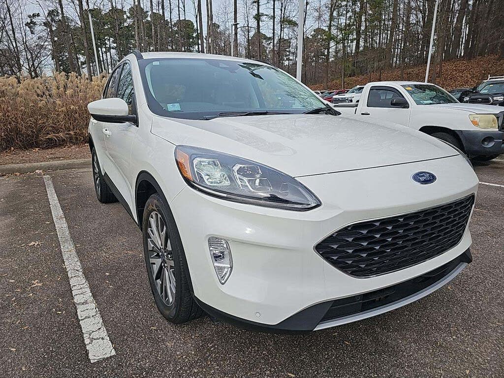 2022 Ford Escape Titanium AWD