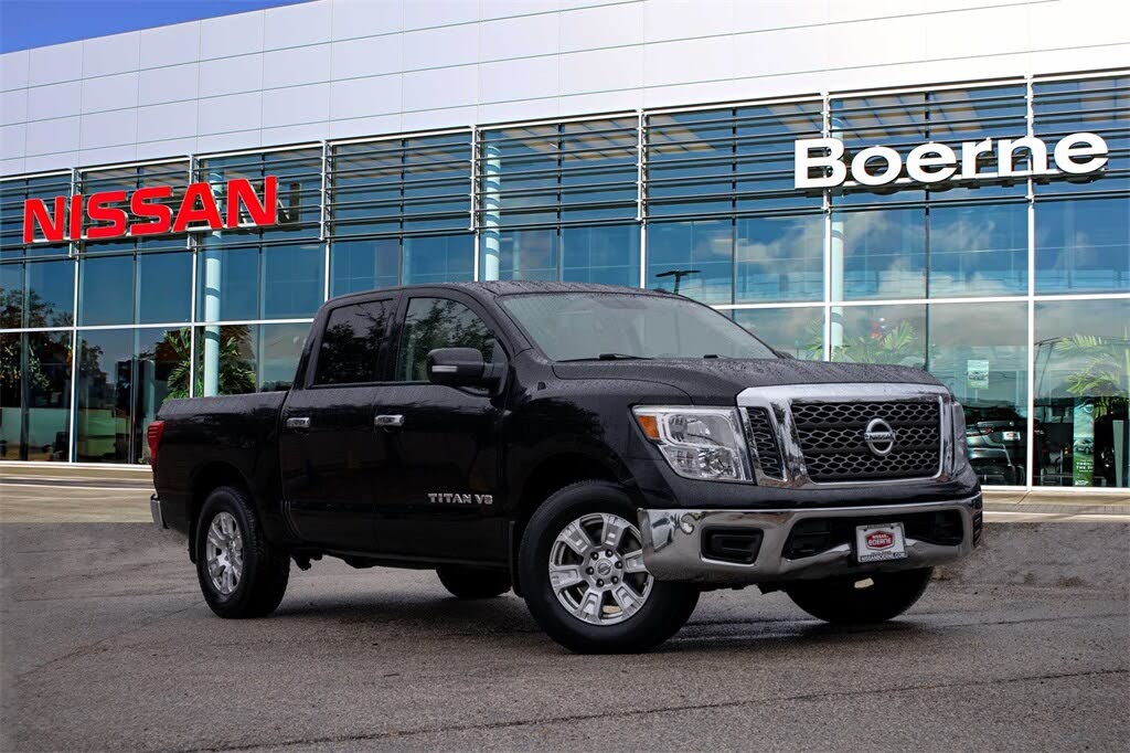 2018 Nissan Titan SV Crew Cab 4WD