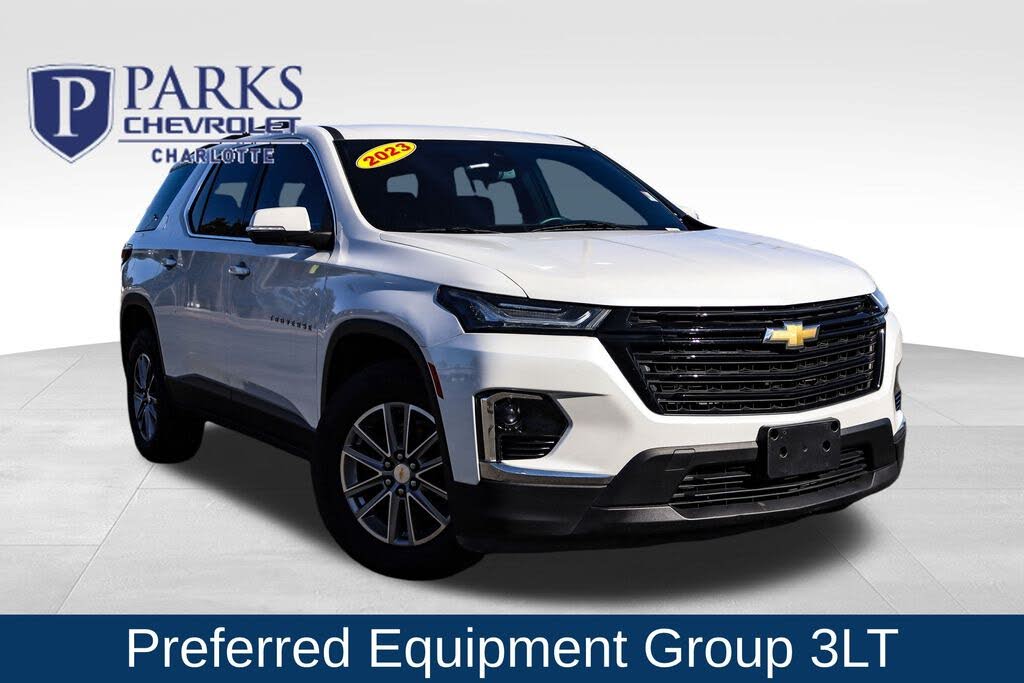 2023 Chevrolet Traverse LT Leather FWD
