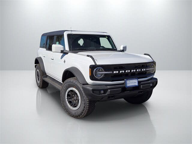 2025 Ford Bronco Outer Banks 4-Door 4WD
