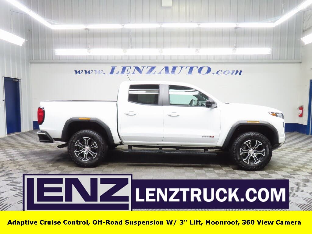 2025 GMC Canyon AT4 Crew Cab 4WD