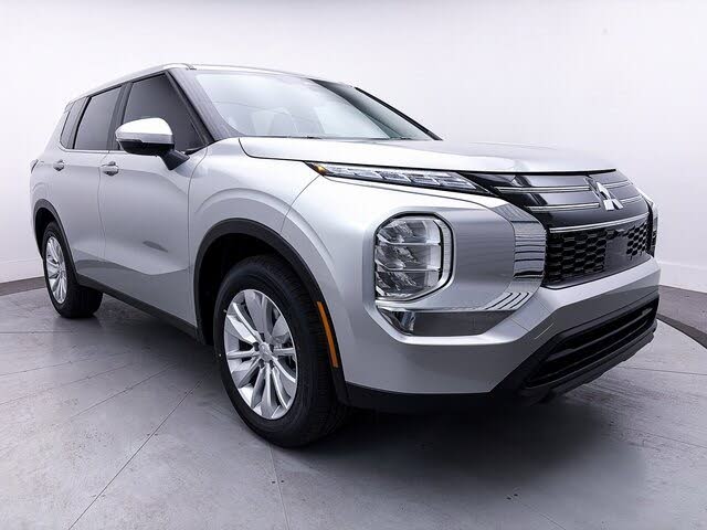 2025 Mitsubishi Outlander ES FWD