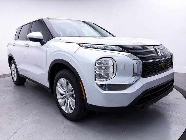 2025 Mitsubishi Outlander ES FWD