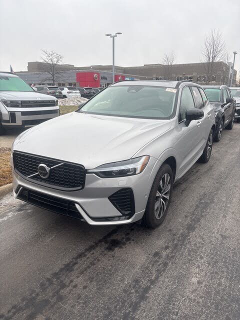 2025 Volvo XC60 B5 Plus Dark Theme AWD