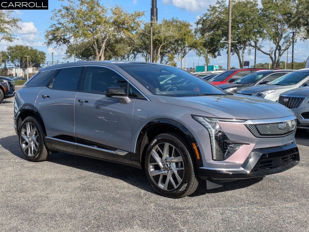 2026 Cadillac OPTIQ Luxury RWD