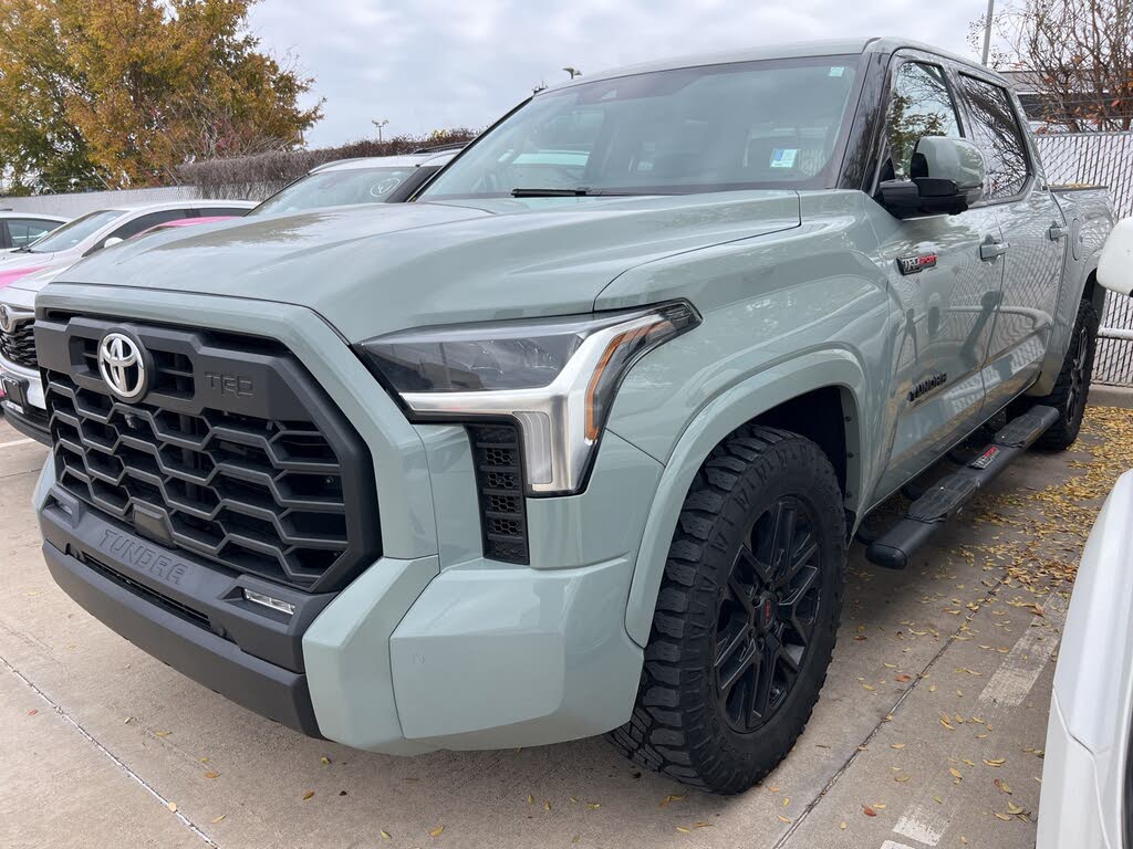 2022 Toyota Tundra SR5 CrewMax Cab 4WD