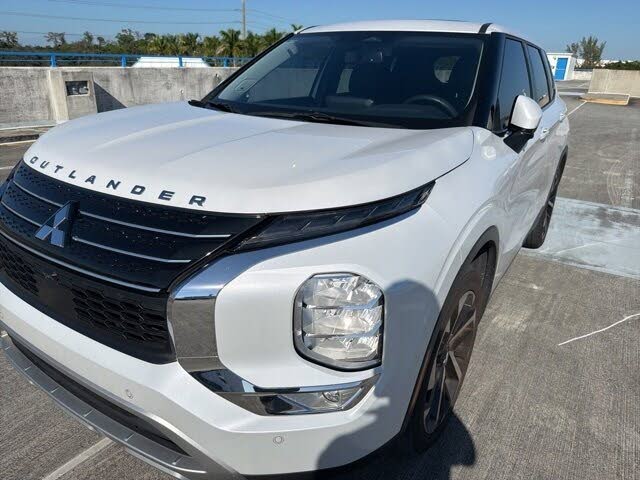 2023 Mitsubishi Outlander SE FWD