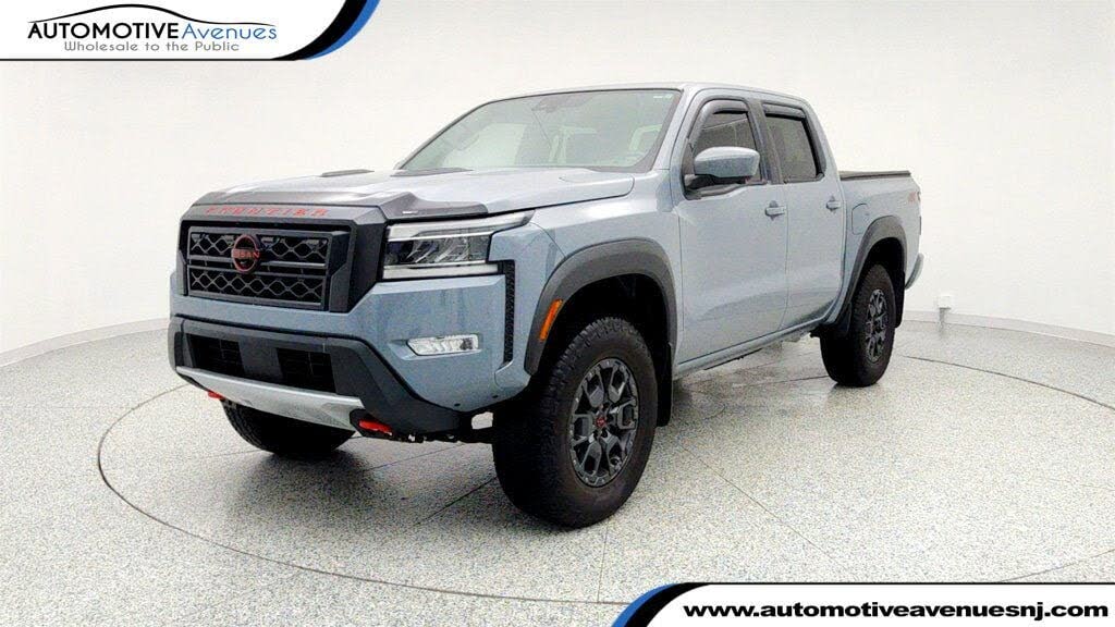 2023 Nissan Frontier PRO-4X Crew Cab 4WD