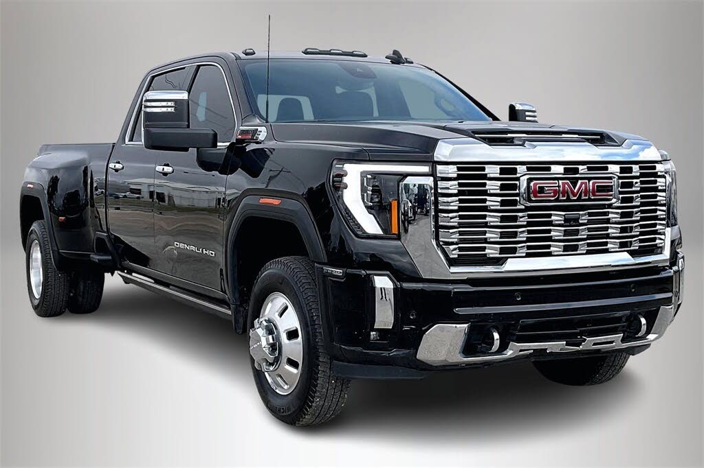 2024 GMC Sierra 3500HD Denali Crew Cab 4WD