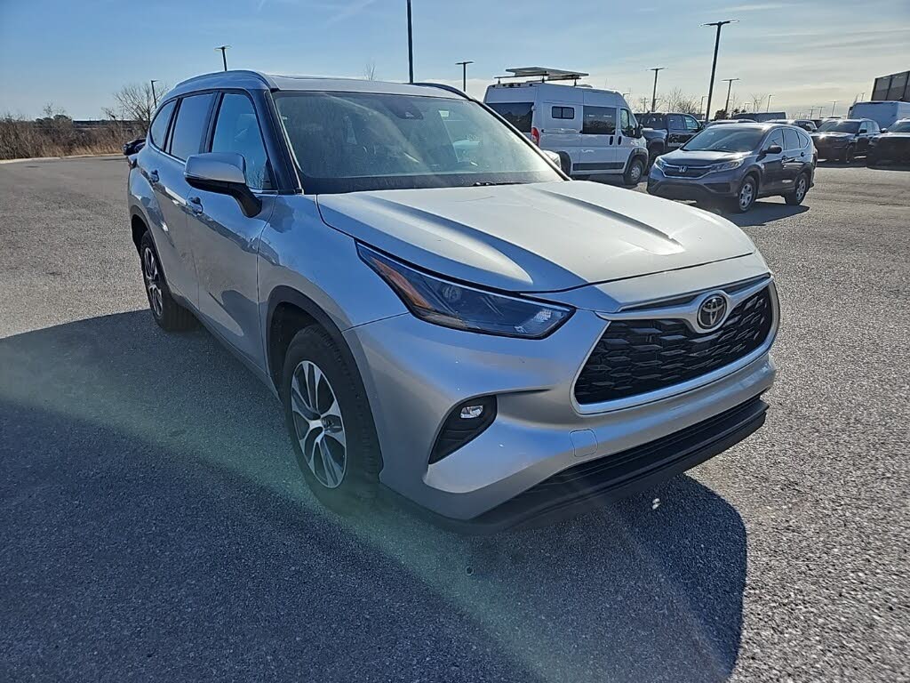 2024 Toyota Highlander XLE FWD
