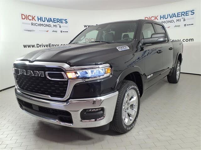 2025 RAM 1500 Big Horn Crew Cab 4WD
