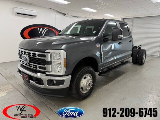 2026 Ford F-350 Super Duty Chassis XL Crew Cab DRW 4WD