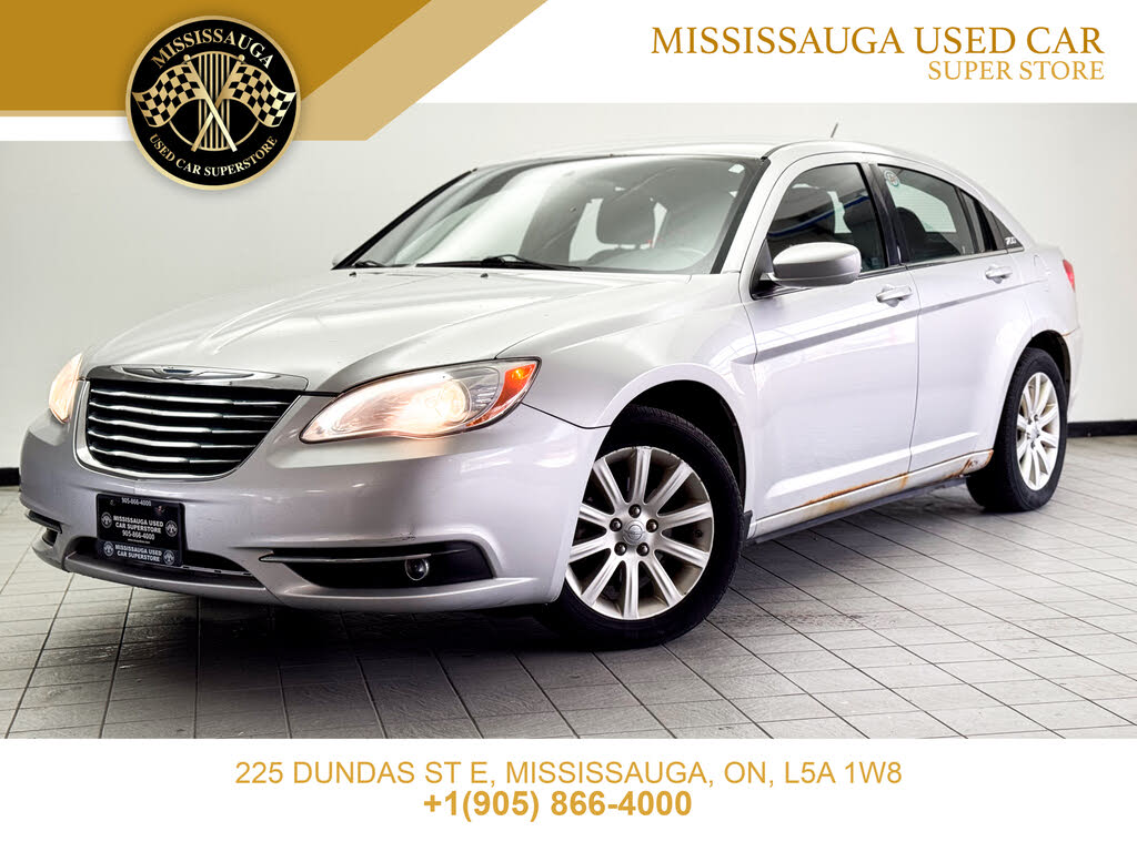 2012 Chrysler 200 Touring Sedan FWD