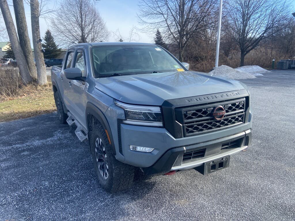 2024 Nissan Frontier PRO-4X Crew Cab 4WD