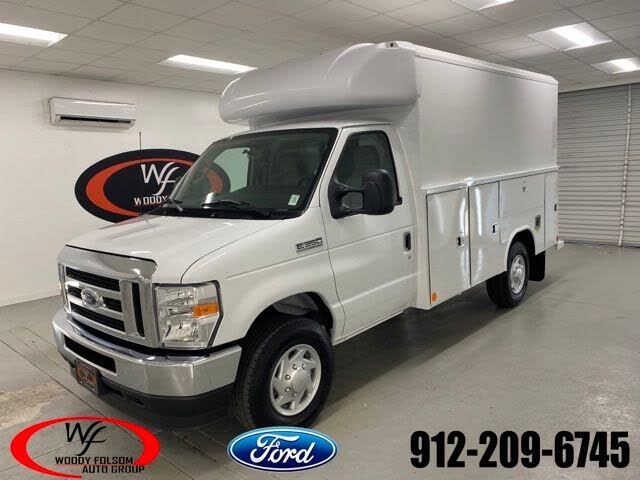 2025 Ford E-Series Chassis E-350 SD Cutaway SB DRW RWD