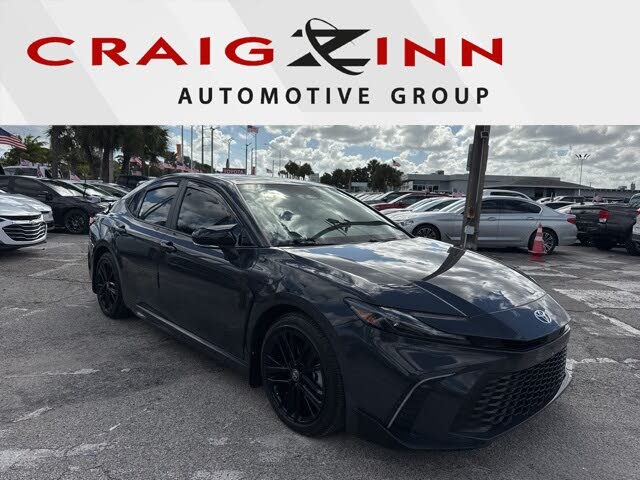 2025 Toyota Camry SE FWD