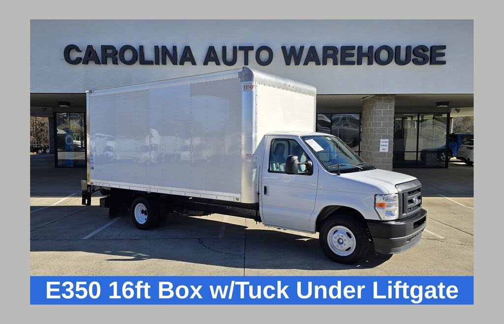 2024 Ford E-Series Chassis E-350 SD Cutaway SB RWD