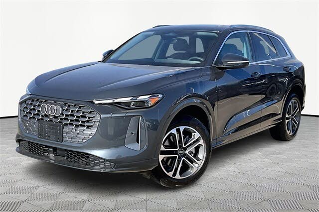 2025 Audi Q5 quattro Premium 40 TFSI