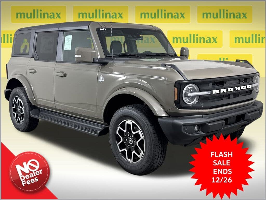 2025 Ford Bronco Outer Banks 4-Door 4WD