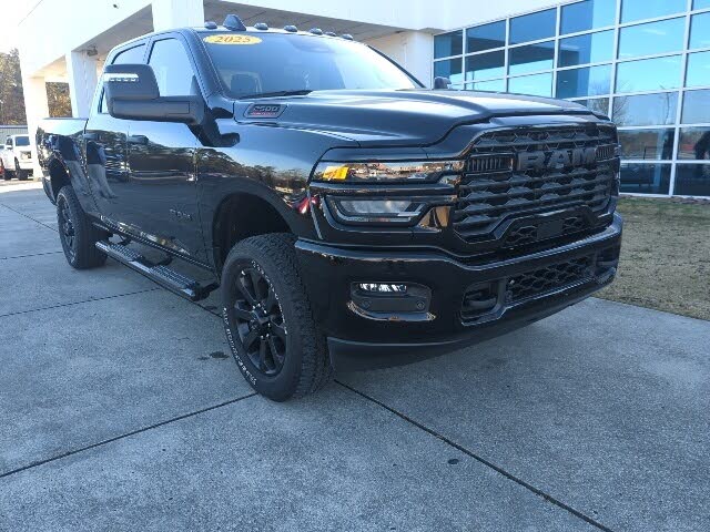2025 RAM 2500 Big Horn Crew Cab 4WD