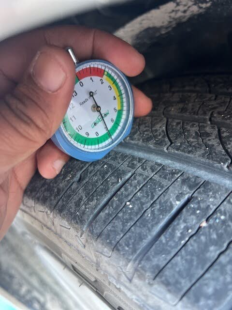 2017 Toyota Prius Three Touring FWD