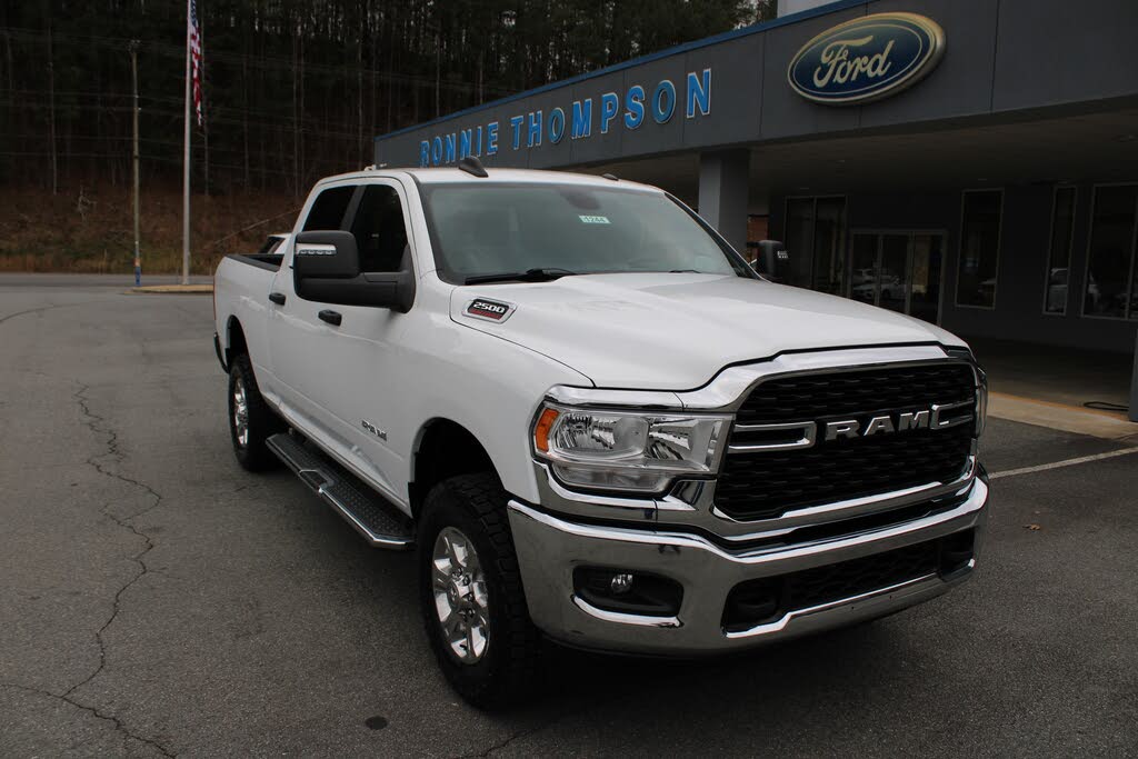 2024 RAM 2500 Big Horn Crew Cab 4WD
