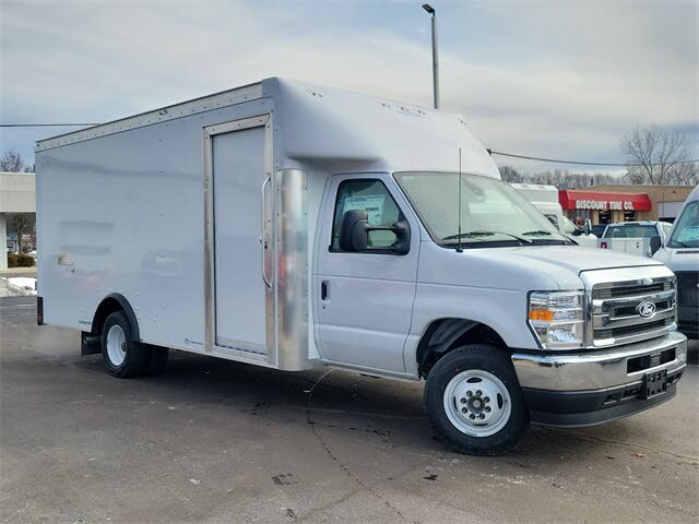 2026 Ford E-Series Chassis E-450 SD Cutaway 158 DRW RWD