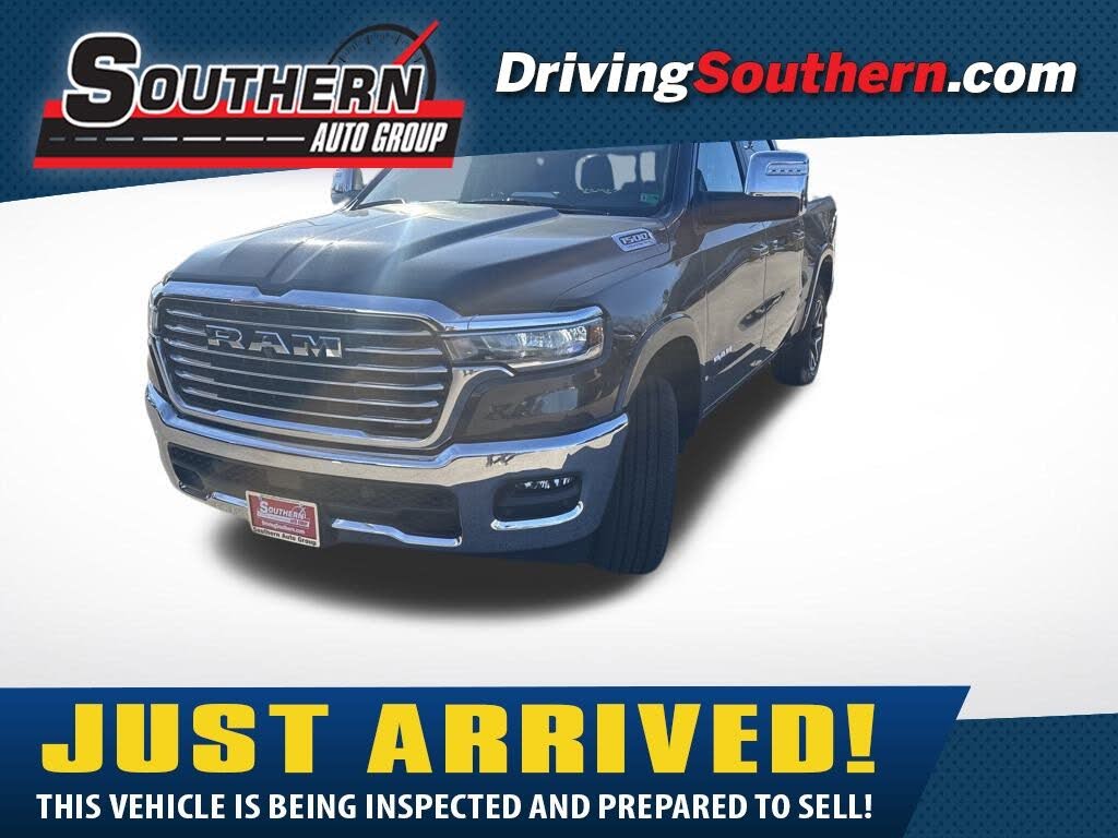 2026 RAM 1500 Laramie Crew Cab 4WD