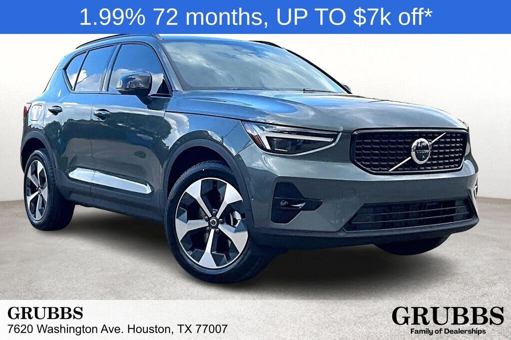 2026 Volvo XC40 B5 Plus AWD