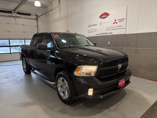 2016 RAM 1500 Express Crew Cab 4WD