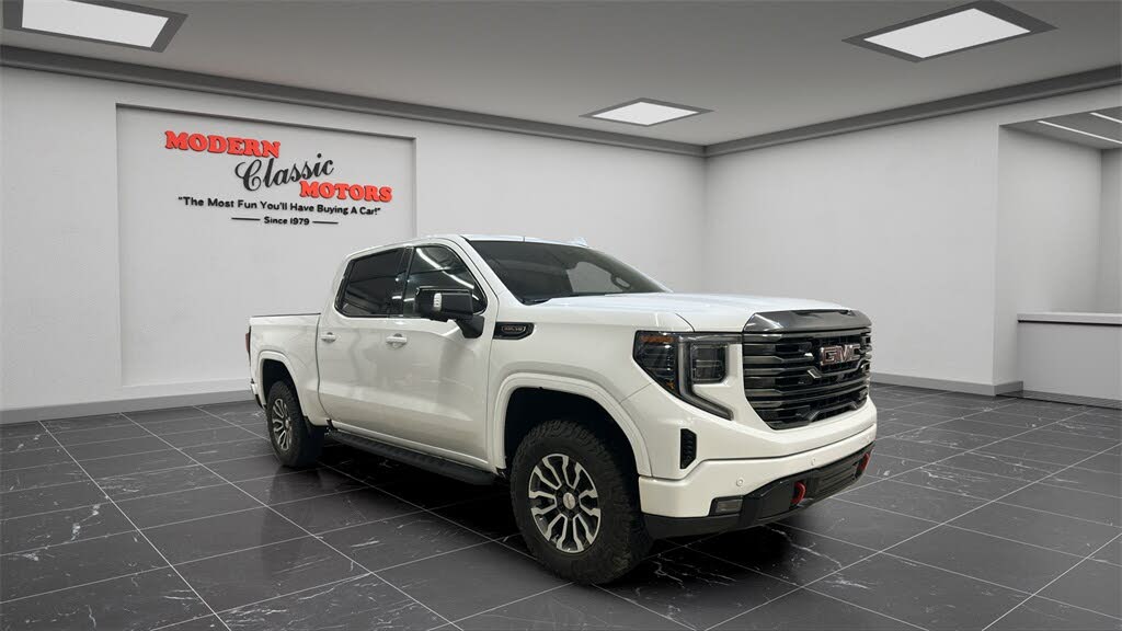 2023 GMC Sierra 1500 AT4 Crew Cab 4WD