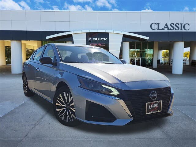 2024 Nissan Altima 2.5 SV FWD