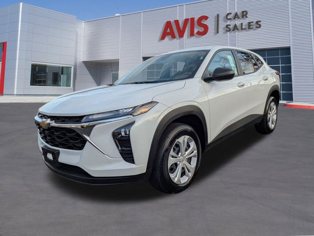 2025 Chevrolet Trax LS FWD