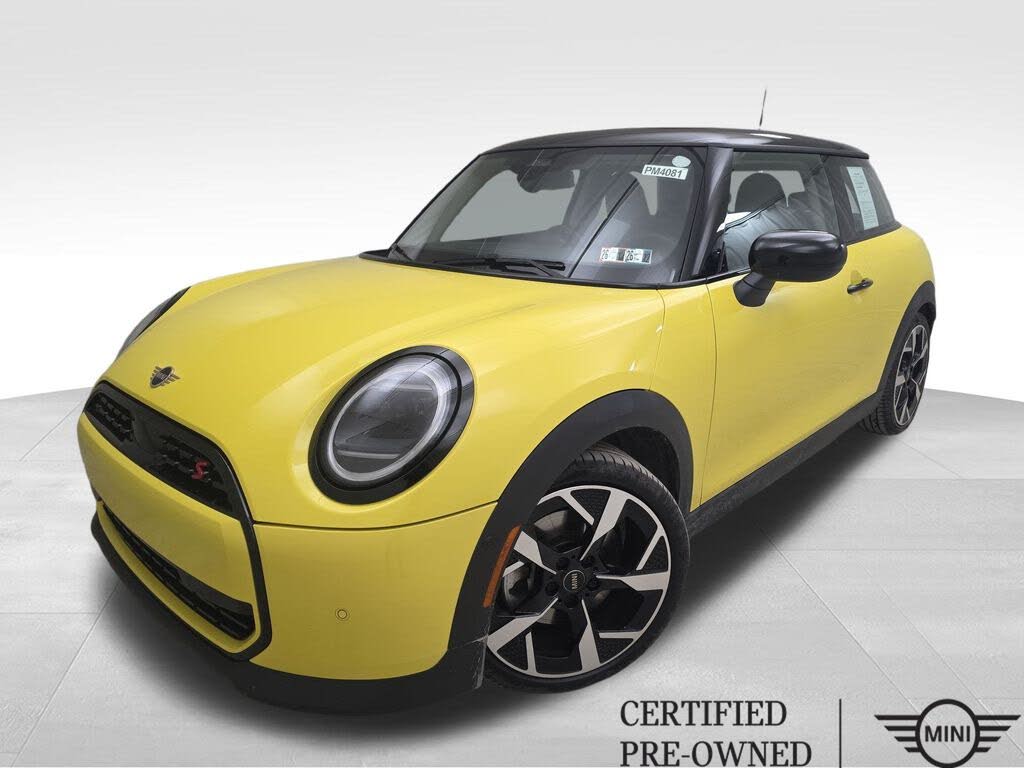 2025 MINI Cooper S Signature Trim 2-door Hatchback