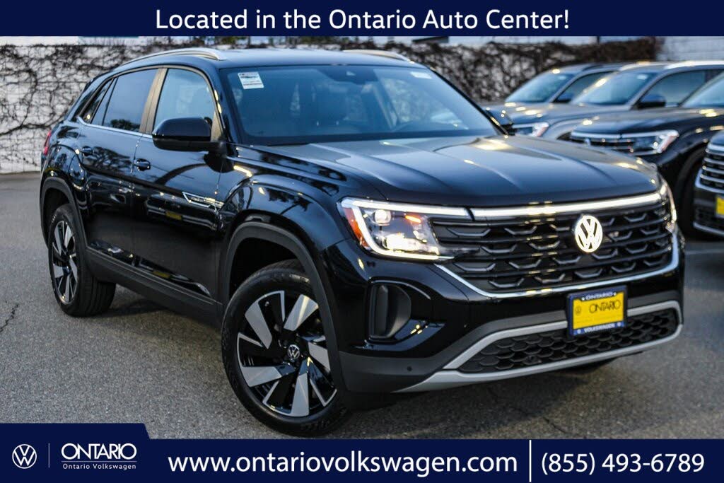 2025 Volkswagen Atlas Cross Sport SE 4Motion with Technology