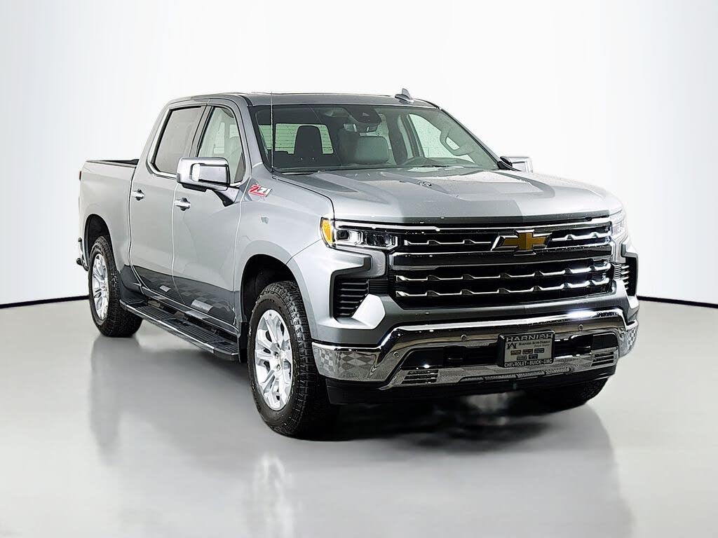 2026 Chevrolet Silverado 1500 LTZ Crew Cab 4WD