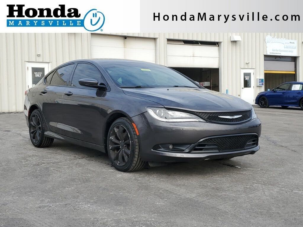 2016 Chrysler 200 S Sedan FWD