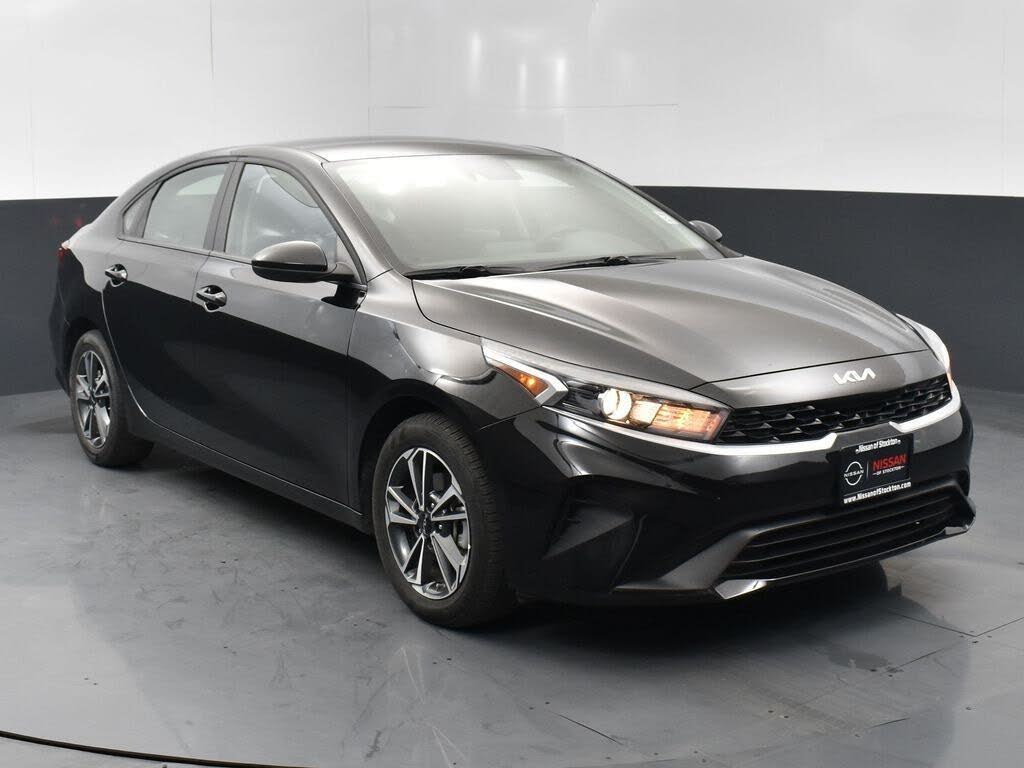 2024 Kia Forte LXS FWD