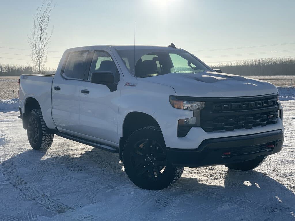 Chevrolet Silverado 1500 Custom Trail Boss Crew Cab 4WD 2025