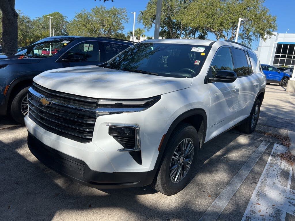2025 Chevrolet Traverse LT FWD