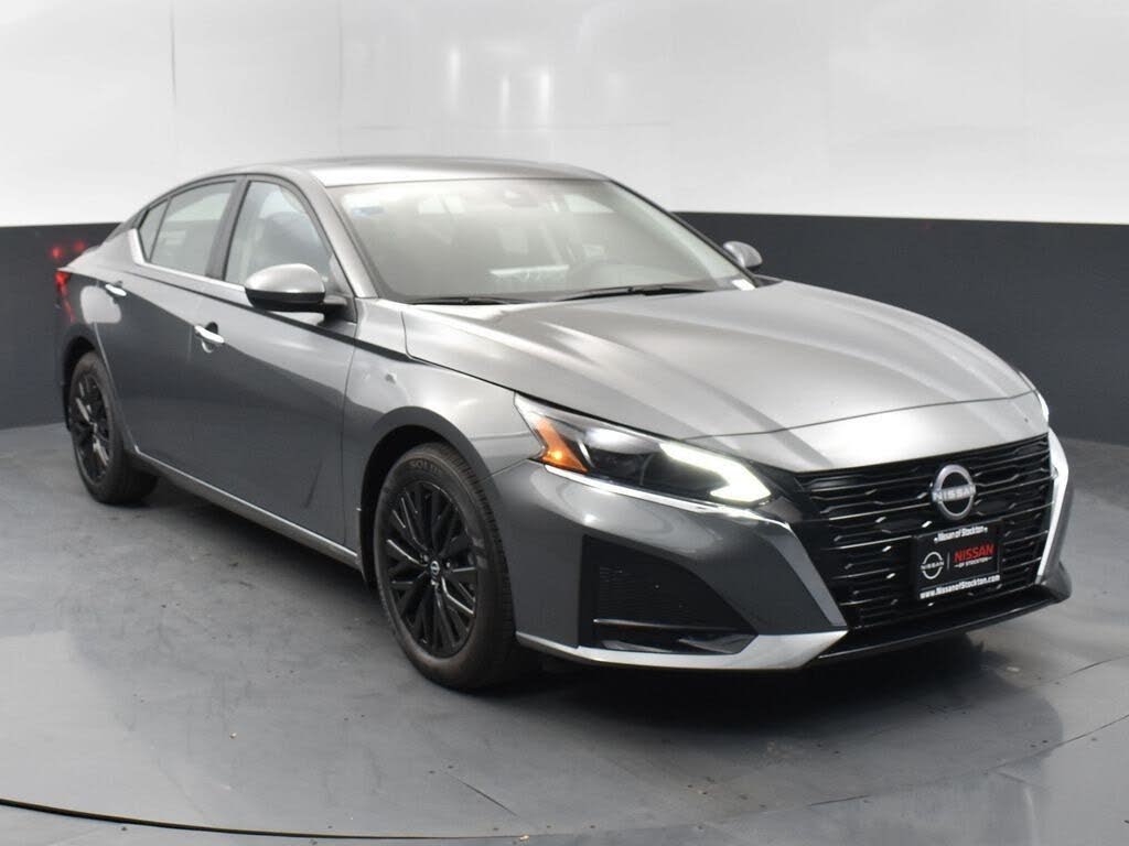 2025 Nissan Altima 2.5 SV FWD