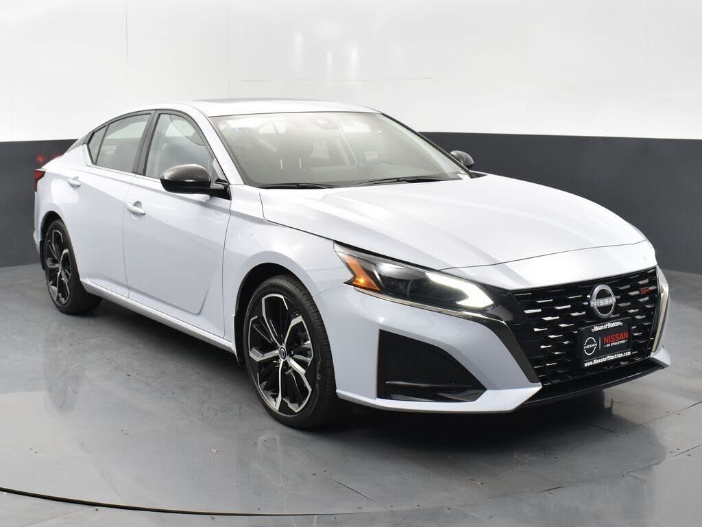 2025 Nissan Altima 2.5 SR FWD