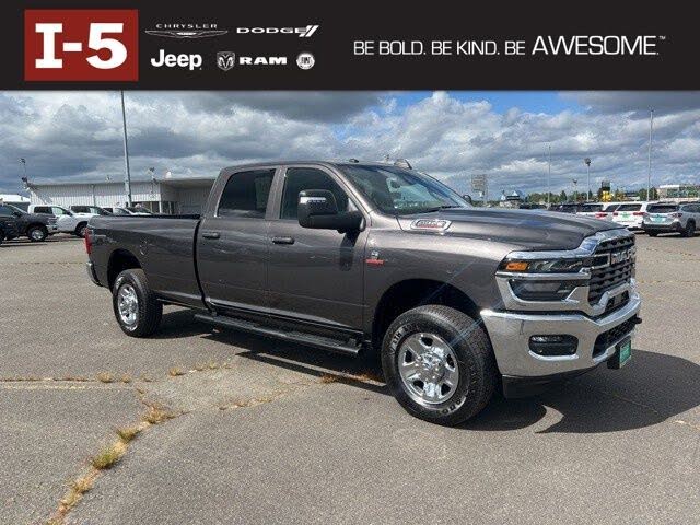 2025 RAM 3500 Tradesman Crew Cab LB 4WD