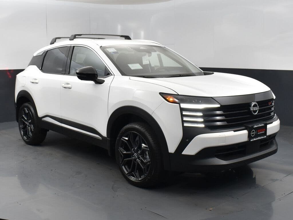 2026 Nissan Kicks SR FWD